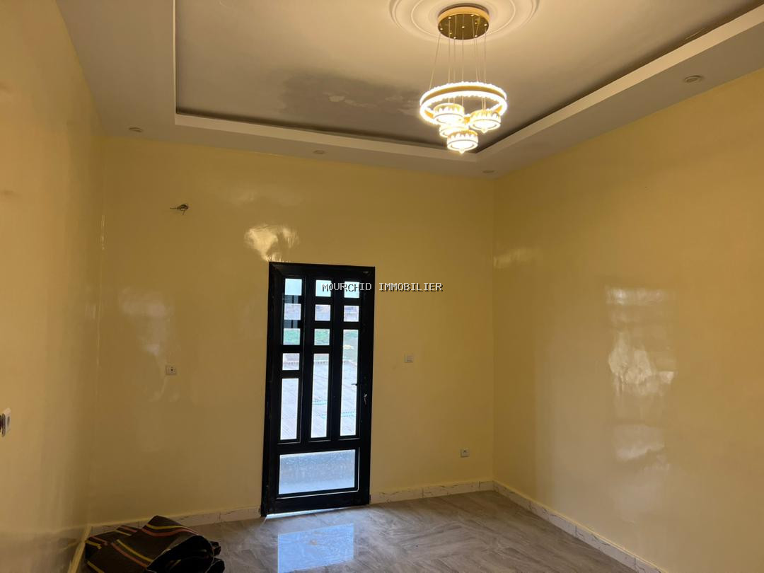 Studio F2 OPEN chambre salon cuisine toilette au 1er étage